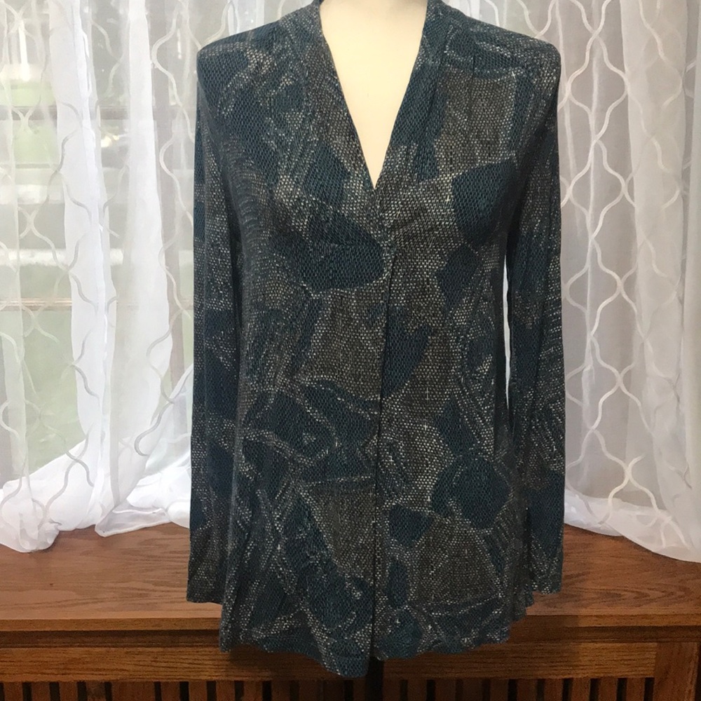 Nic + Zoe Long sleeve sweater. Size Small